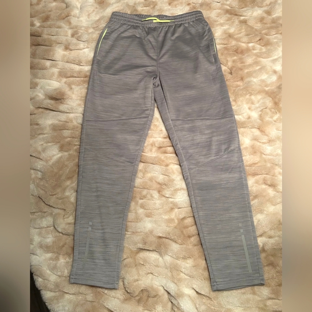 *NWOT* Xersion Grey Sweatpants. Size Boys Large!